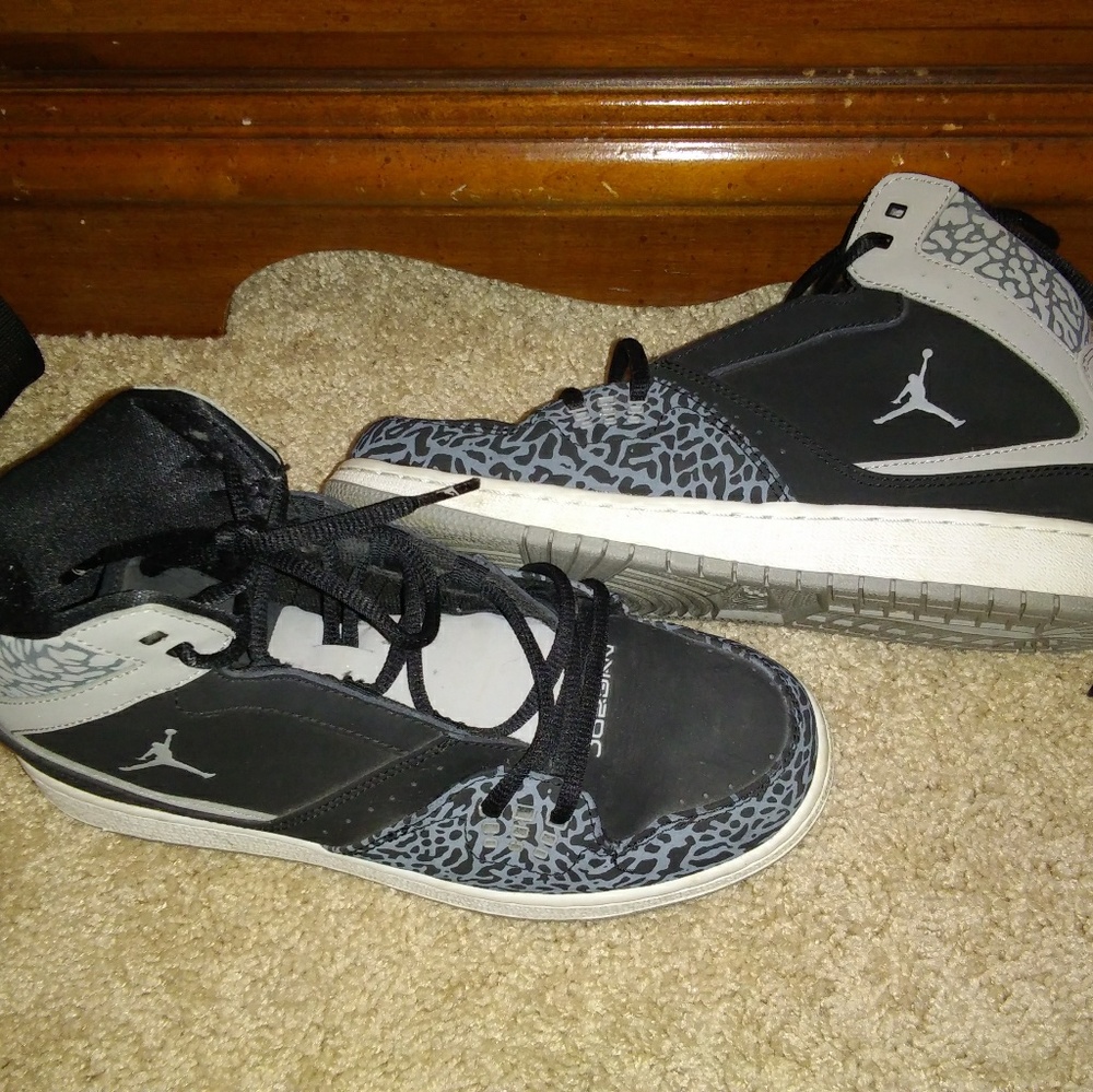 Woman's sneakers